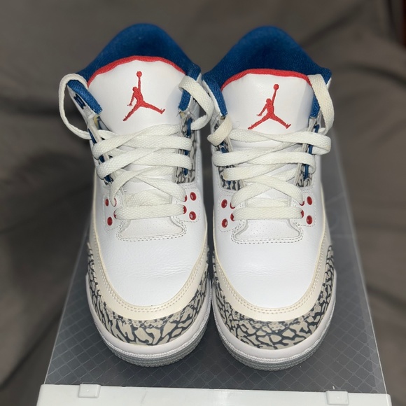 Air Jordan 3 Retro OG "True Blue" sneakers